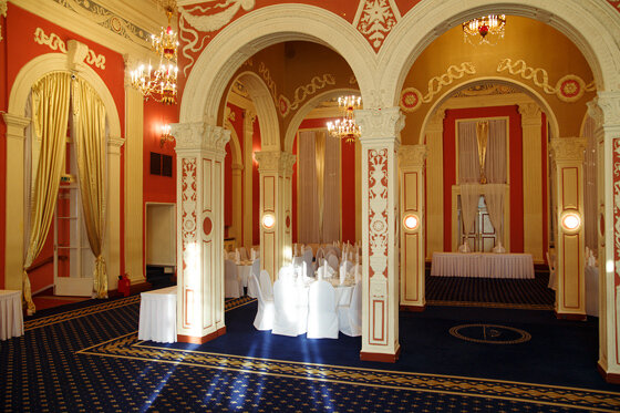 Зал — Grand Hall