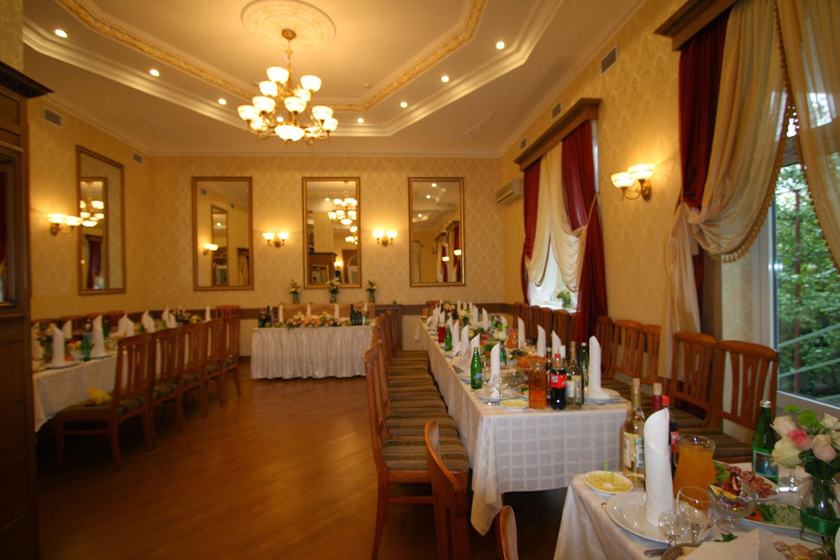 Основной зал — Магнолия