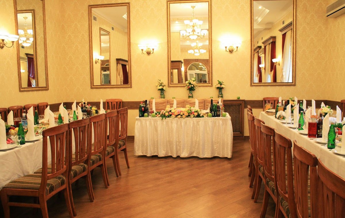 Основной зал — Магнолия