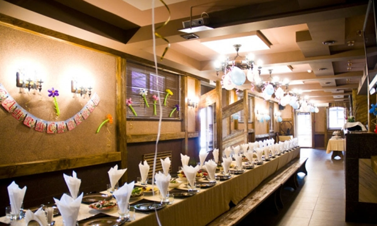 Основной зал — Западная Трибуна