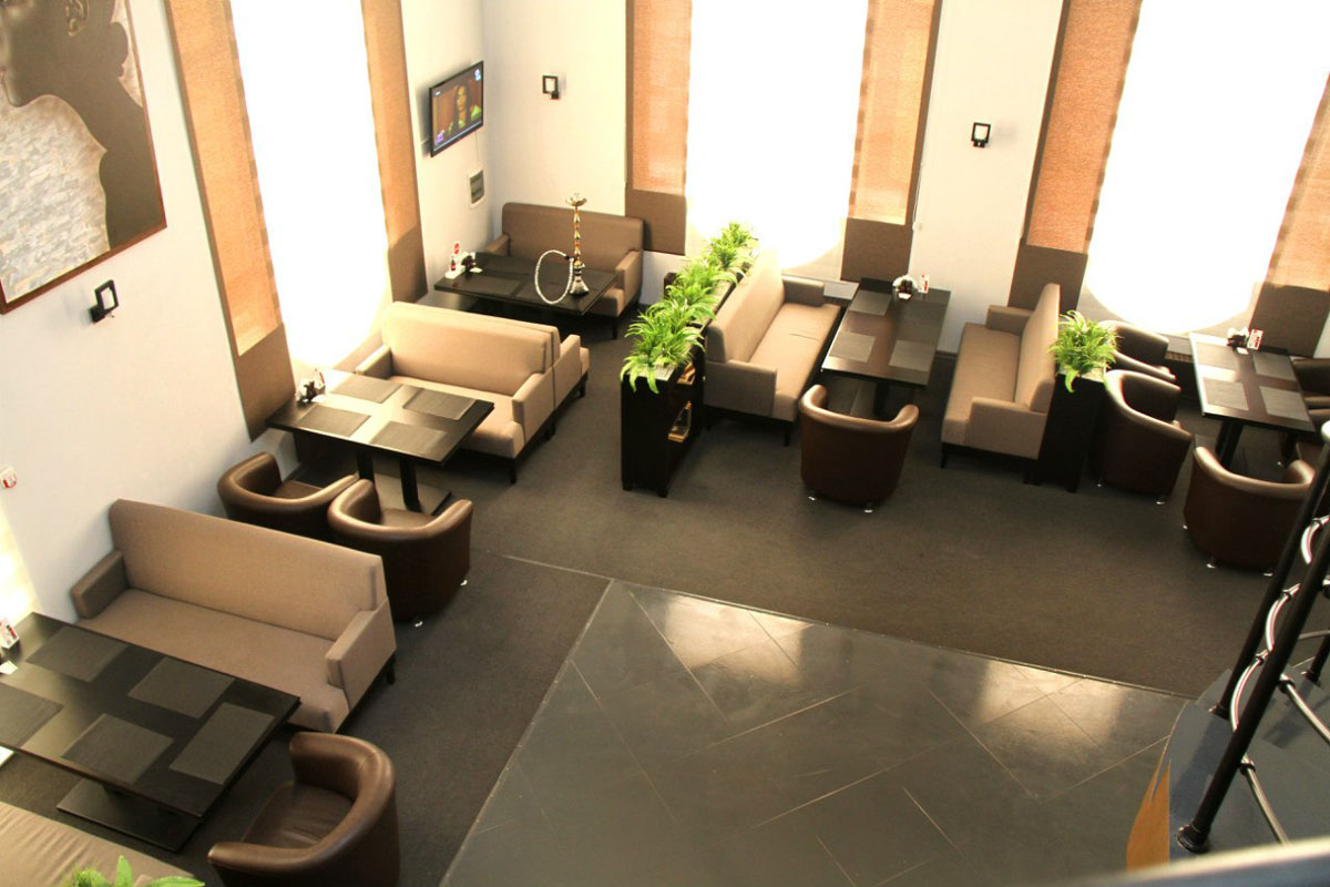 Зал на 130 человек — Мораль