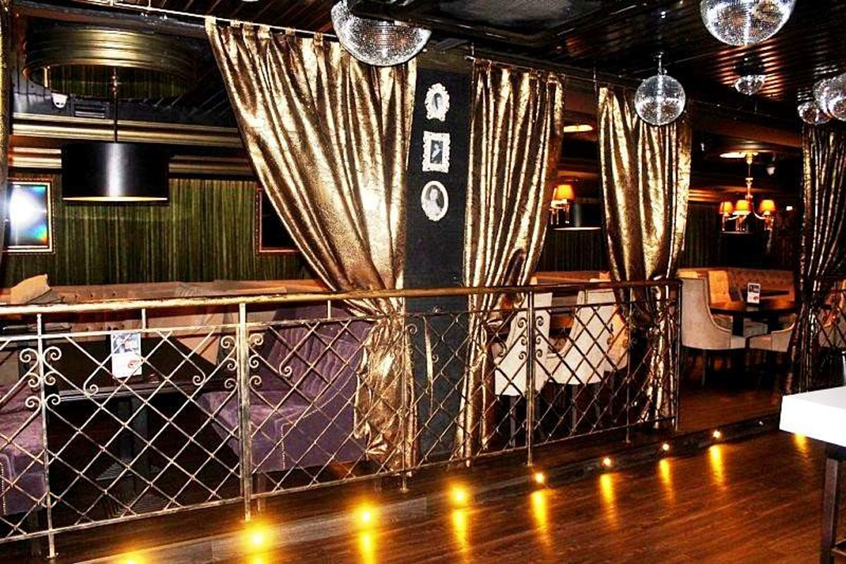 Основной зал — Паратов