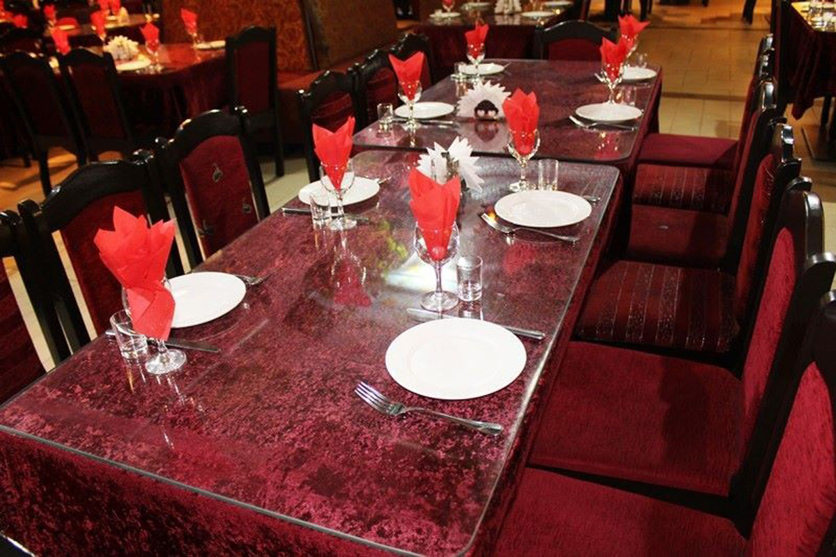 Основной зал — Летний сад