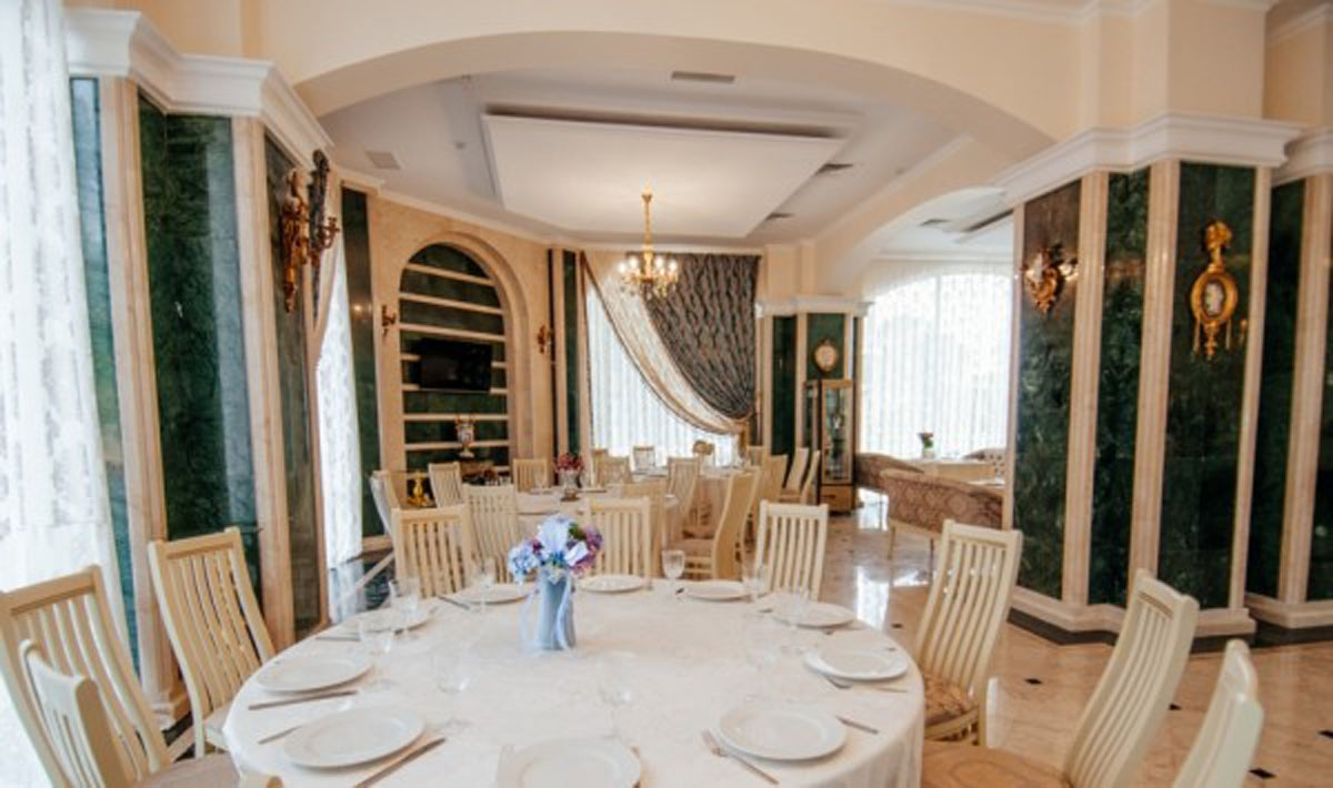 Зал на 70 человек — Наполеон