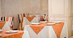 Основной зал — интерьер зала