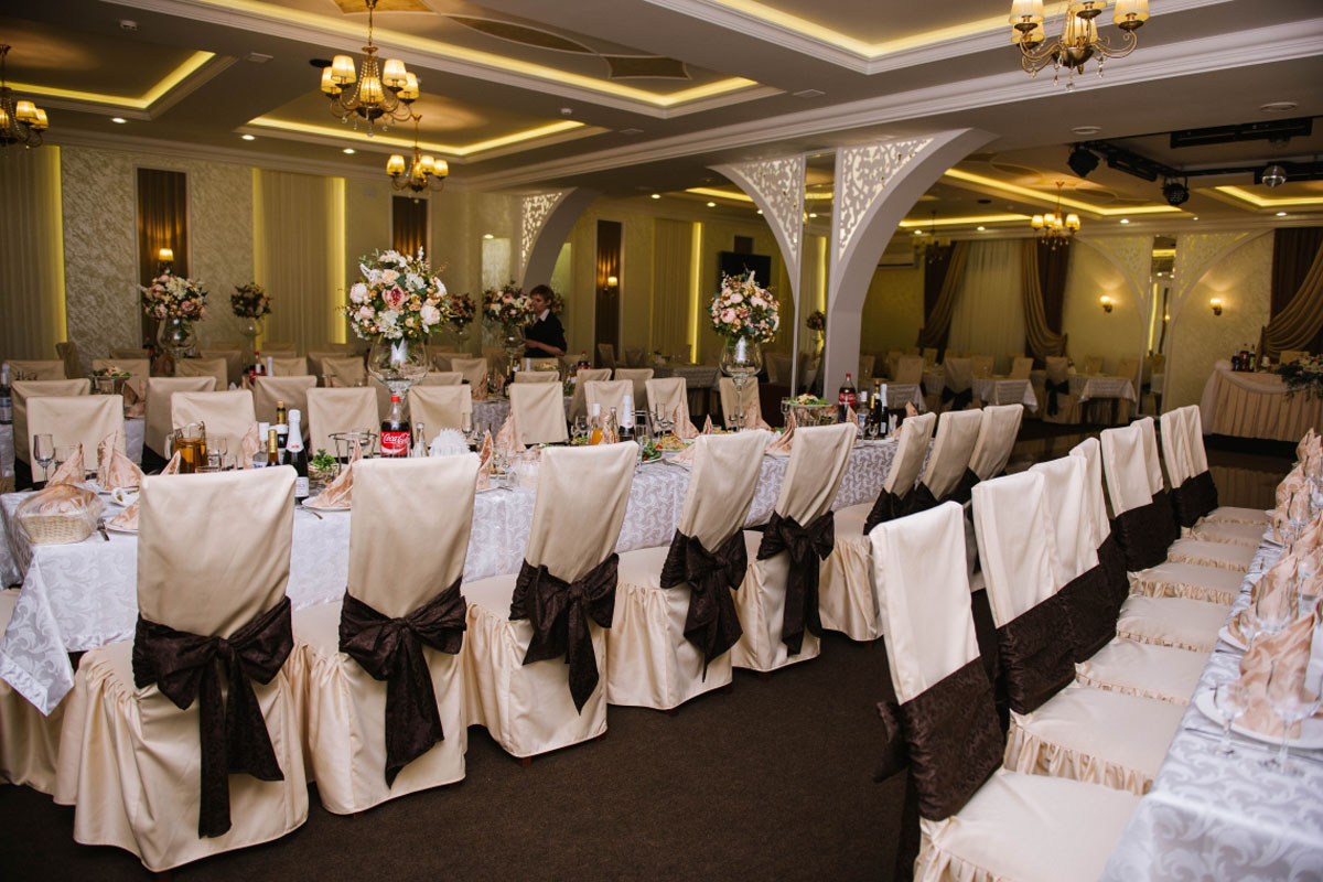 Малый зал — Аристократ