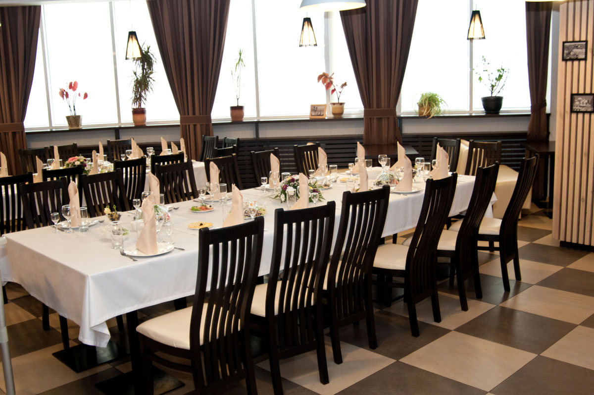 Основной зал