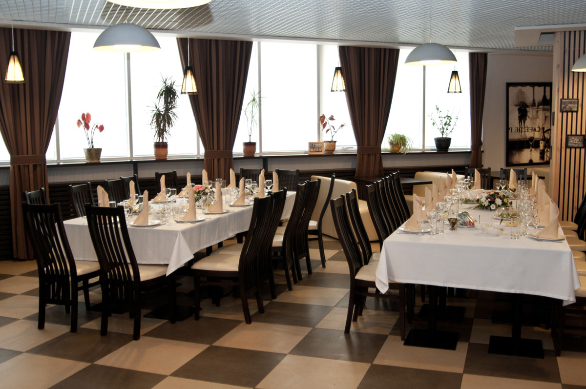 Основной зал — Ели-Млели