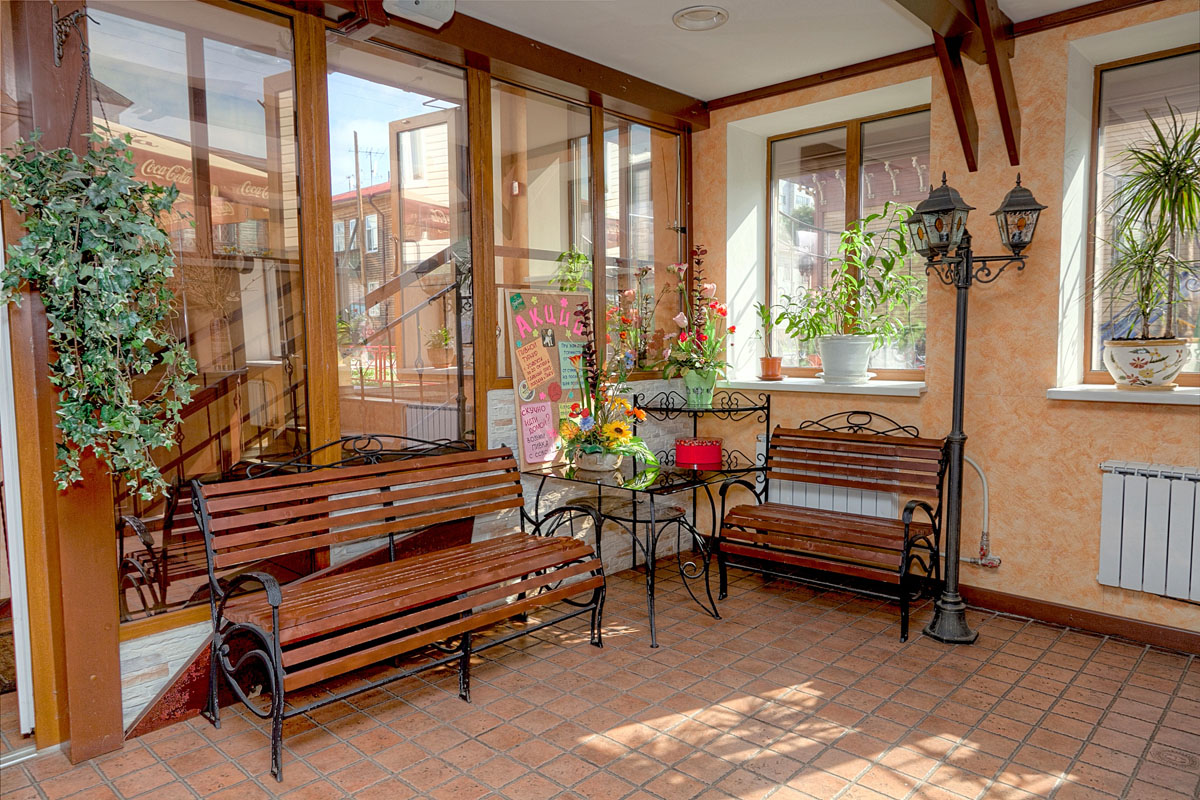 Основной зал — Старе Место