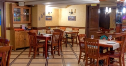 Основной зал — интерьер зала