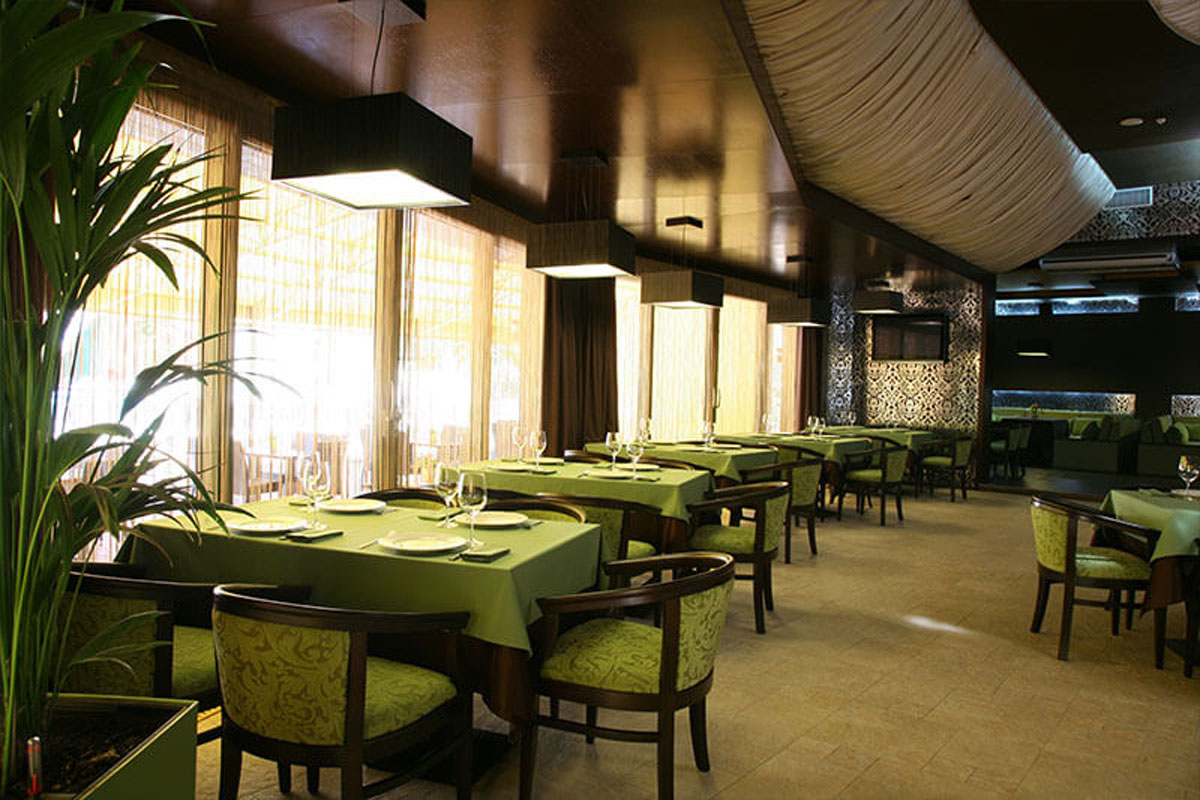 Зал на 100 человек