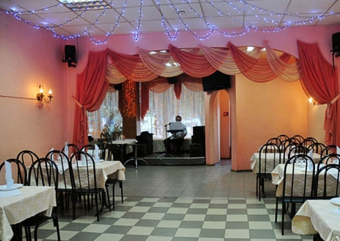 Основной зал — Мария