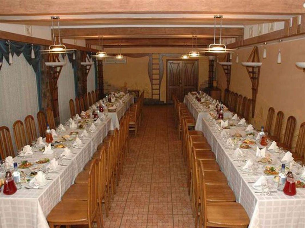 Зал на 70 человек — Севан на Космонавтов