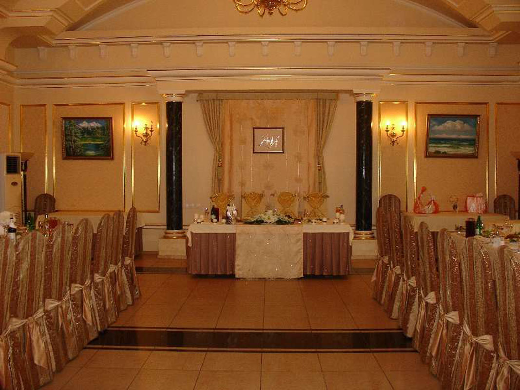 Зал на 200 человек — Ресторан Smirnoff