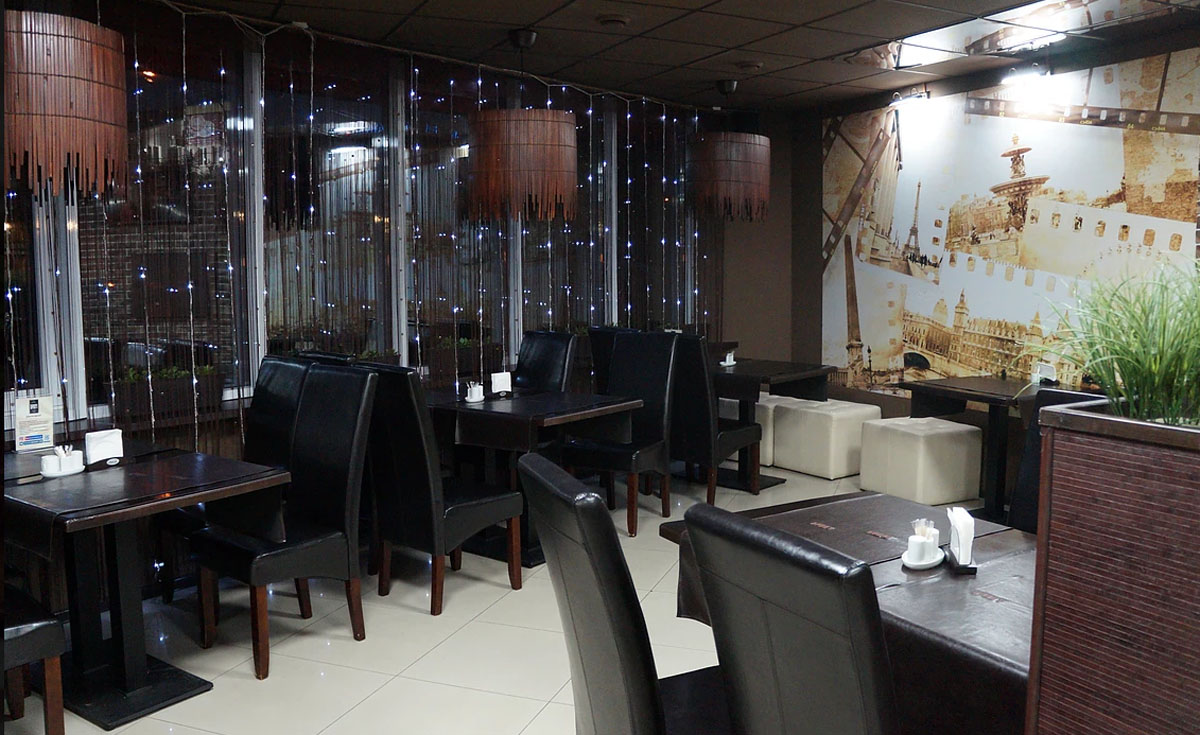 Основной зал — Бранч