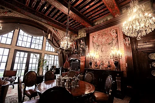 Каминный зал — Old House Resort & Spa