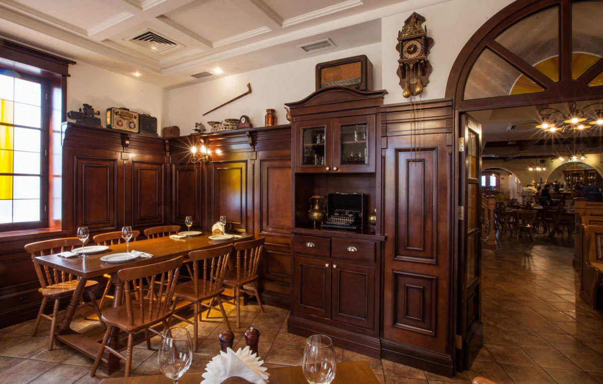 Основной зал — Бюргер