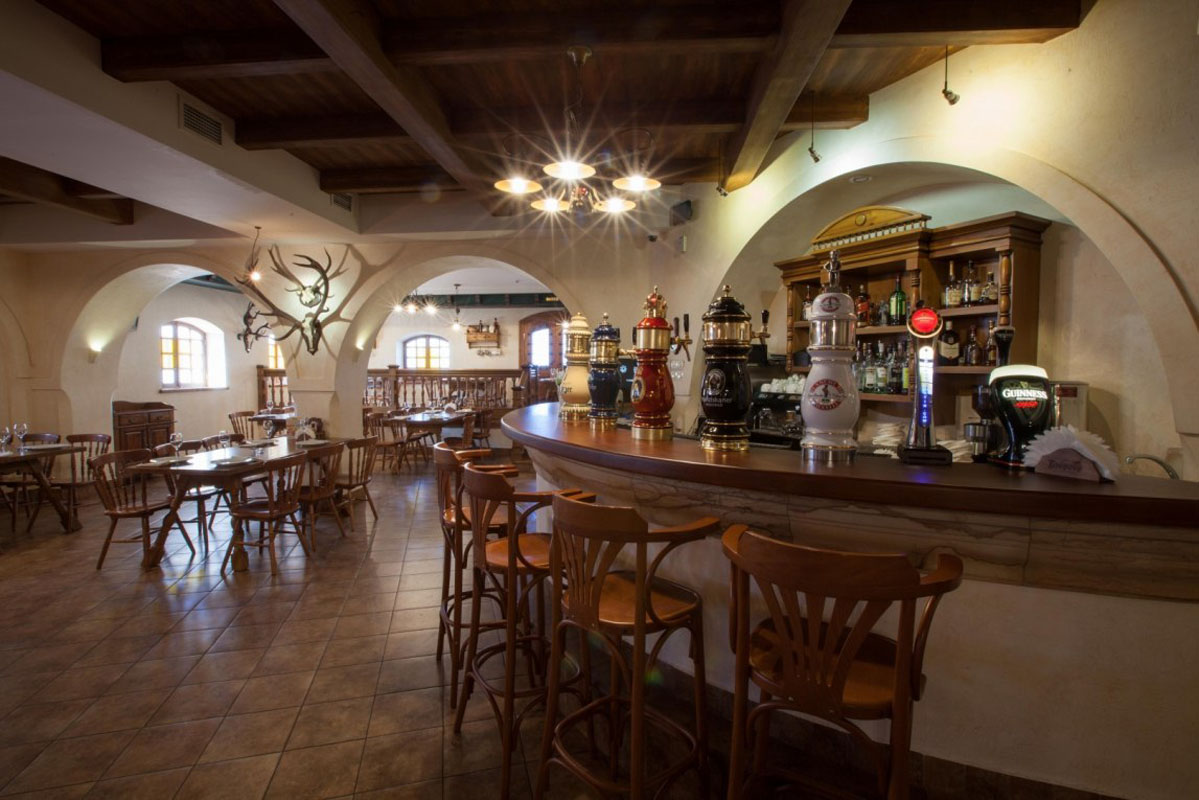 Основной зал — Бюргер