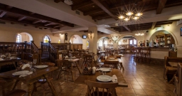 Основной зал