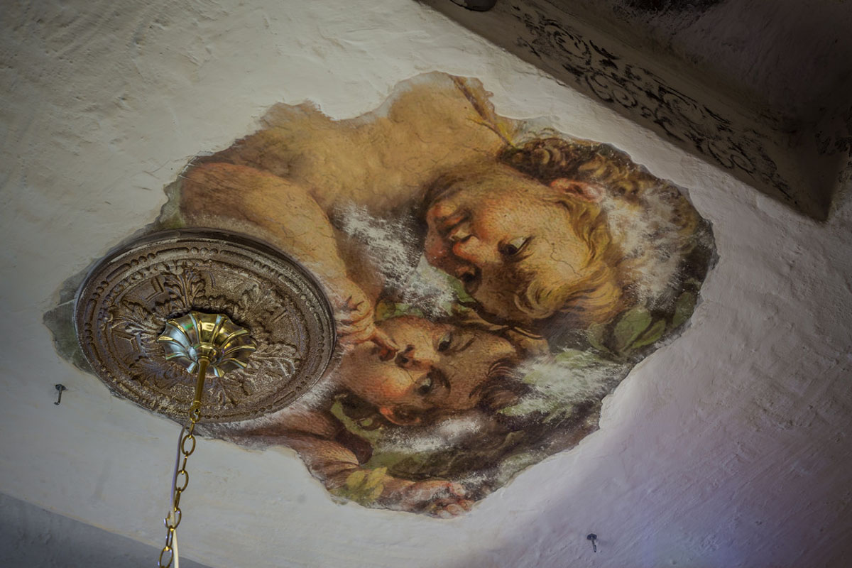 Основной зал — Абажур