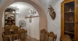 Основной зал