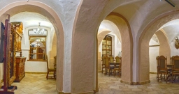 Основной зал