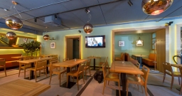 Основной зал