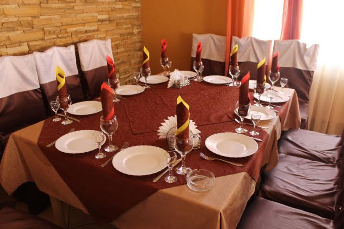 Основной зал — Кафе У Сэма