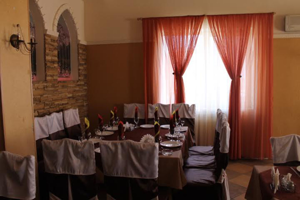 Основной зал — Кафе У Сэма