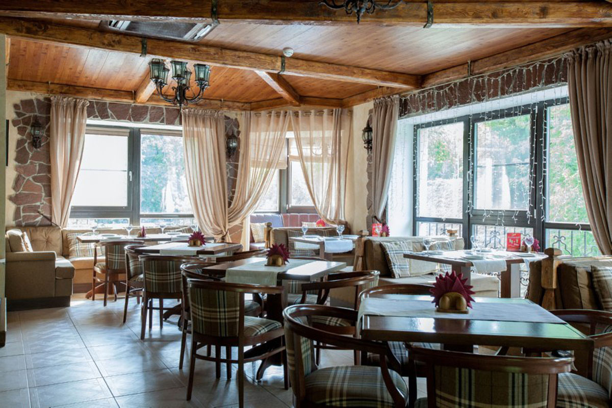 Банкетный зал — Федор Савельевич