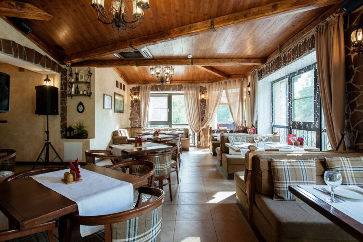 Банкетный зал — Федор Савельевич