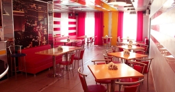 Основной зал