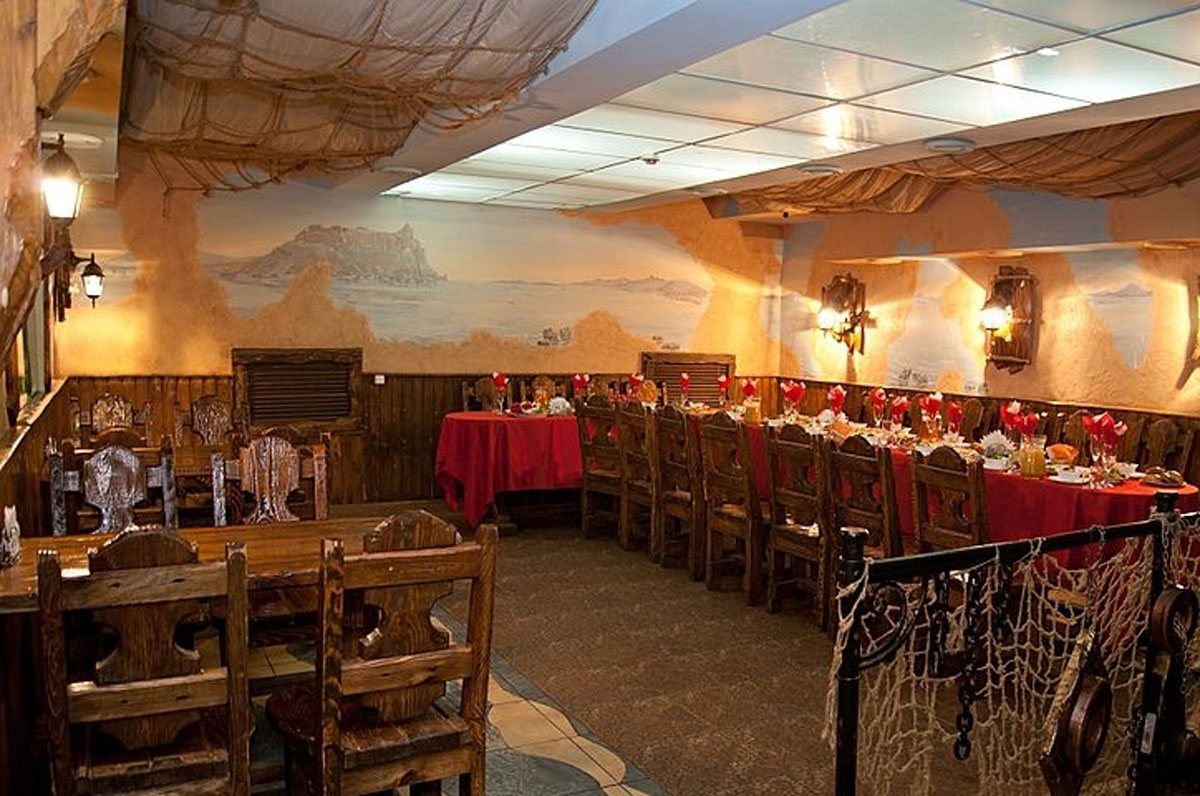 Основной зал — Кафе Чайка