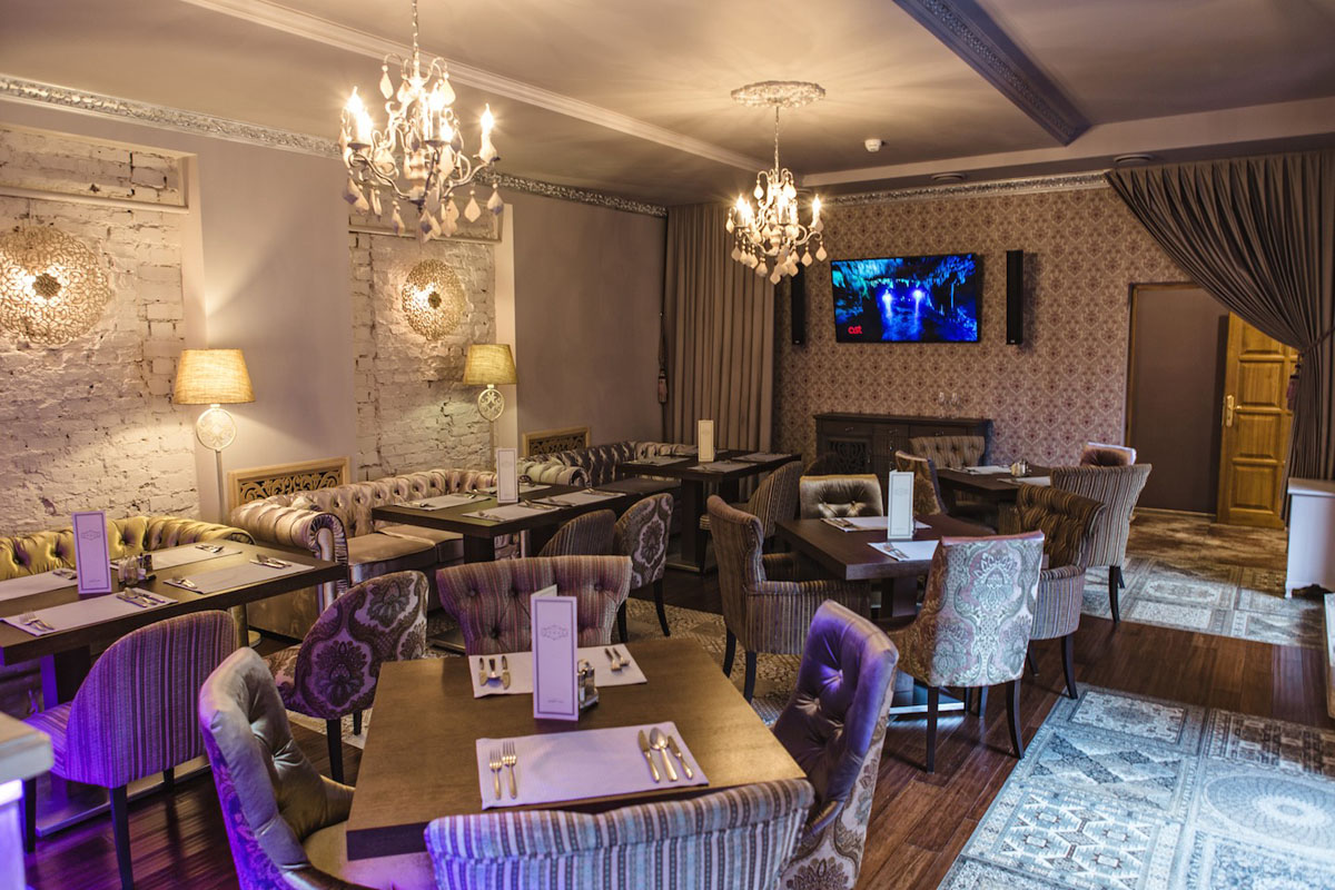 Зал на 100 человек — Орхидея