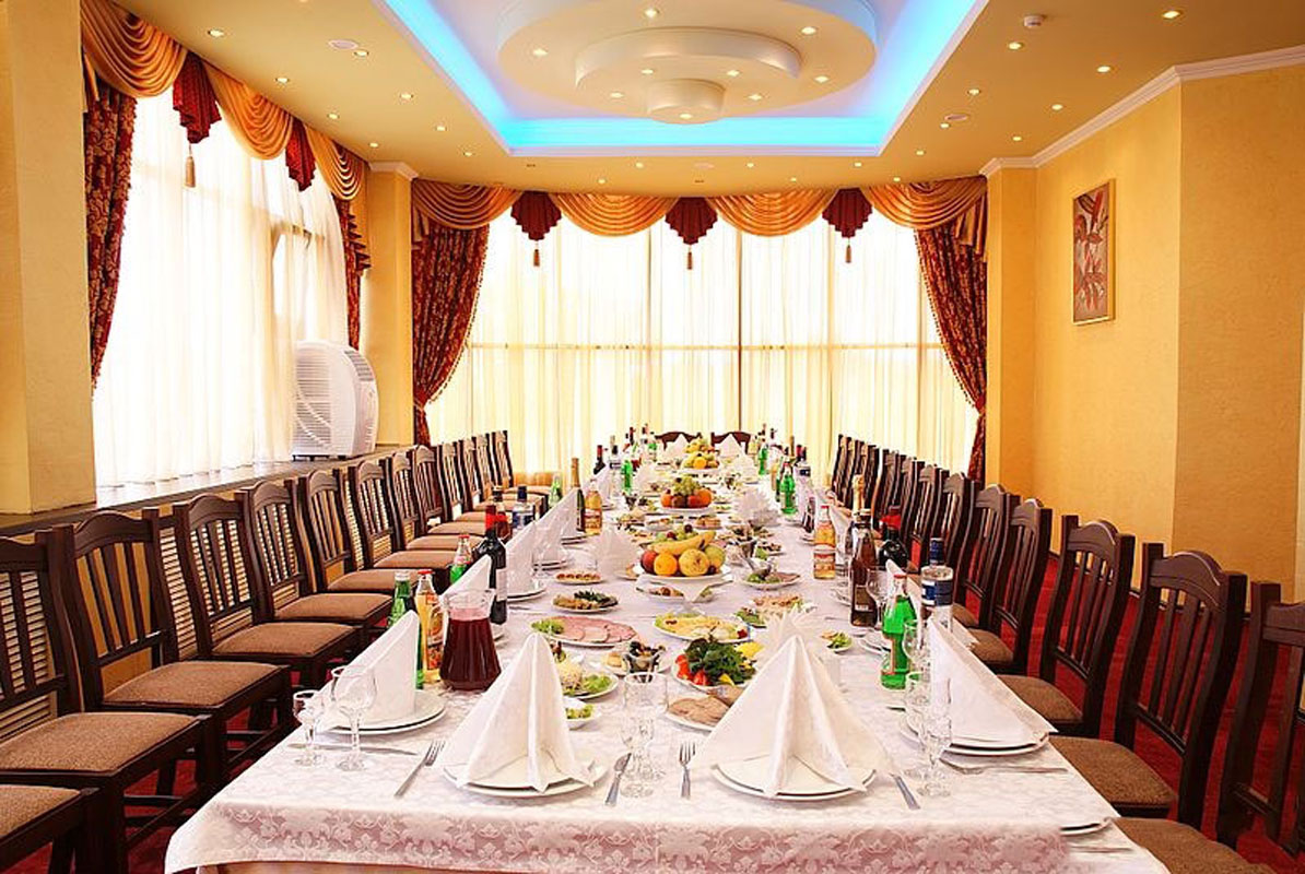 Основной зал — Лунный свет