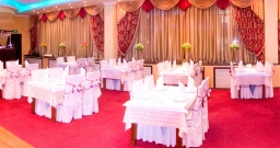 Основной зал — интерьер зала