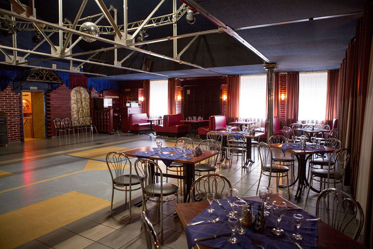 Ресторан Рандеву — Основной зал, фото банкетного зала