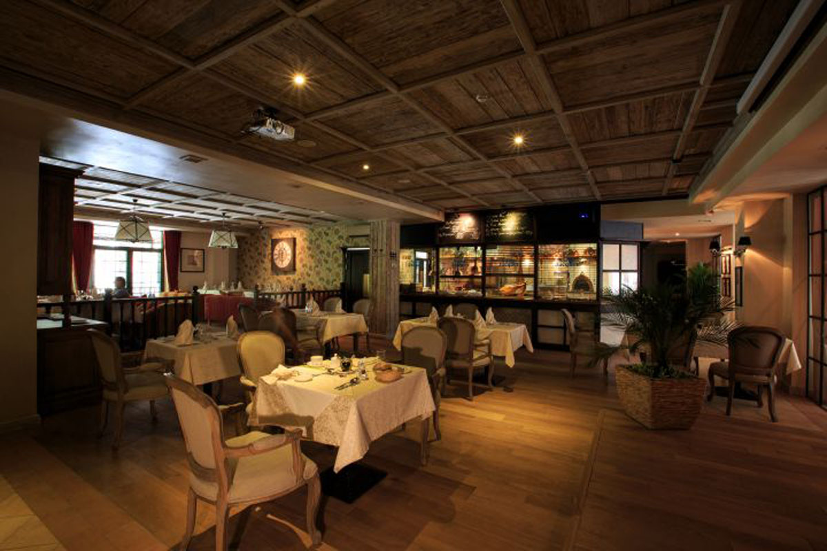 Основной зал — Ресторан Сан-Жак