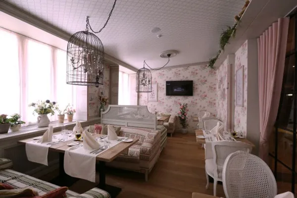 Основной зал