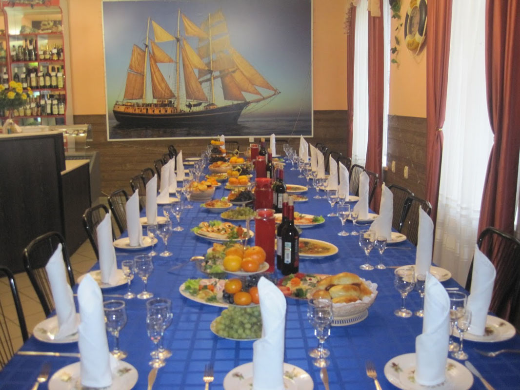 Королевский Фрегат — Основной зал, фото банкетного зала