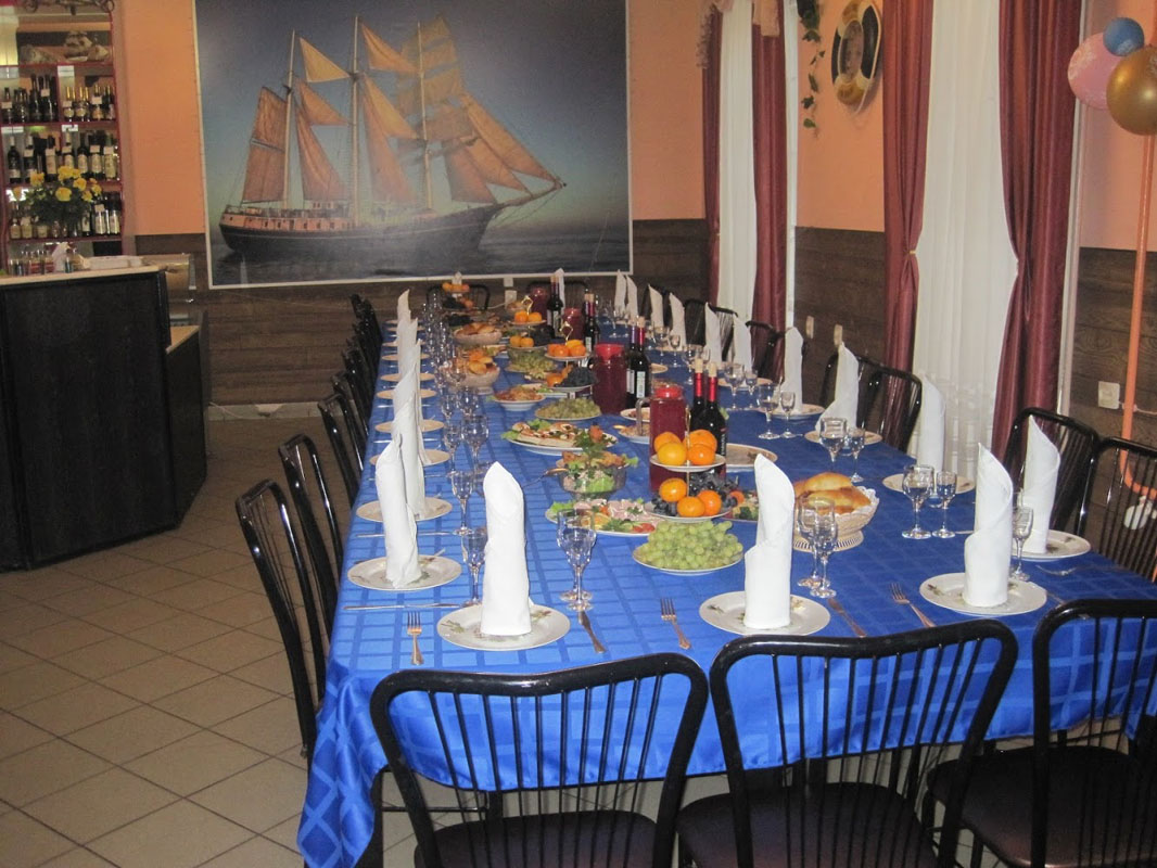 Основной зал — Королевский Фрегат