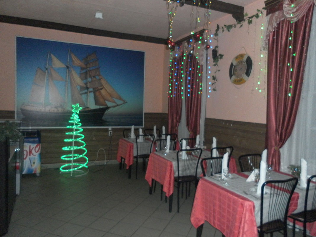 Основной зал — Королевский Фрегат