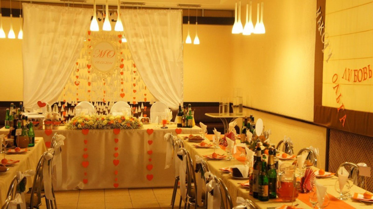 Основной зал — Кливия