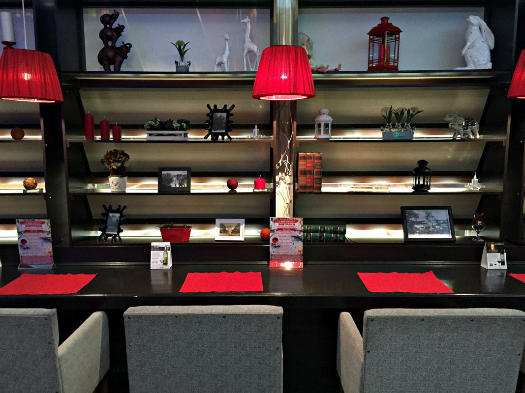 Основной зал — Вкусный Домъ