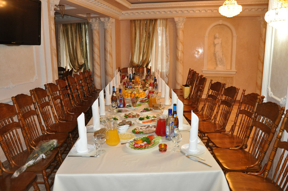 Основной зал — Кристина-А