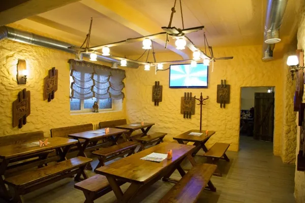 Основной зал