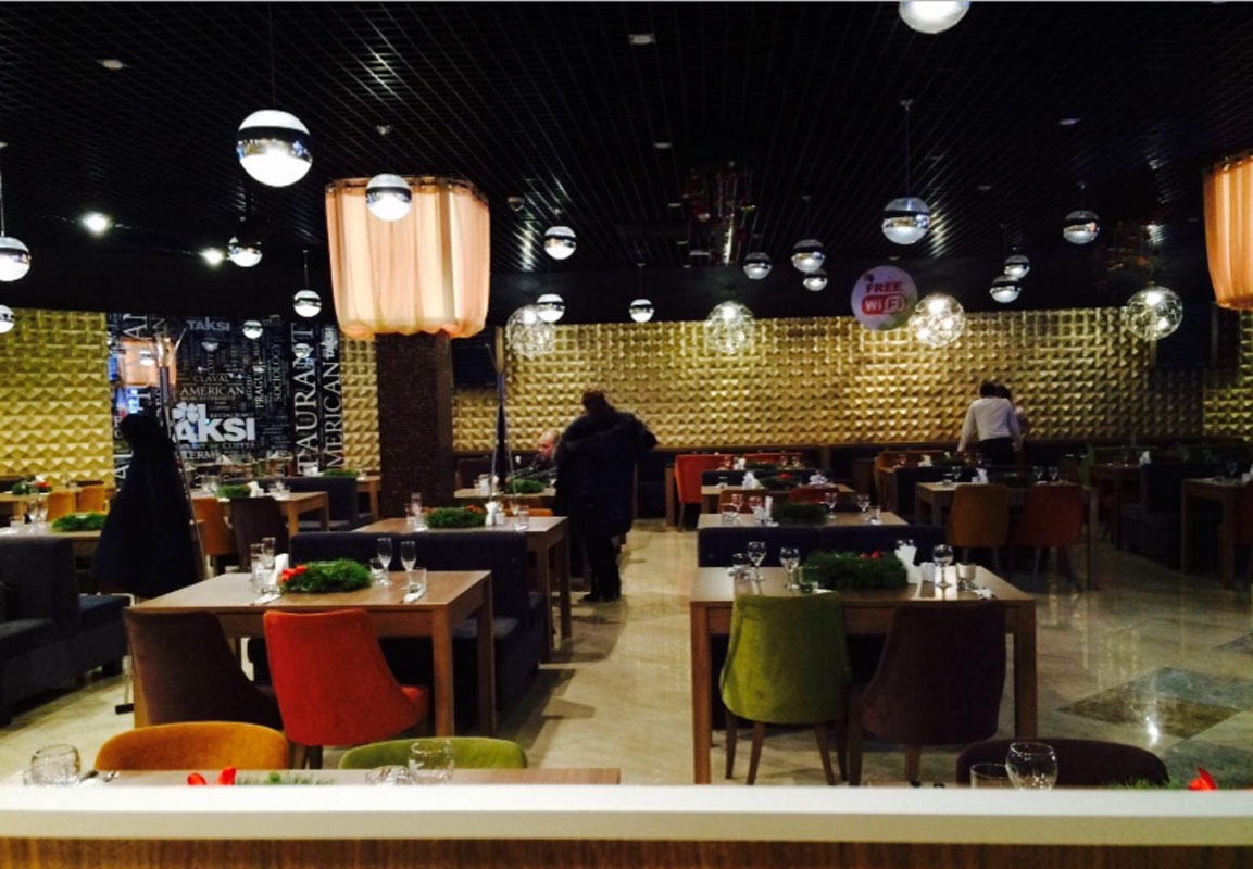 Основной зал — Такси