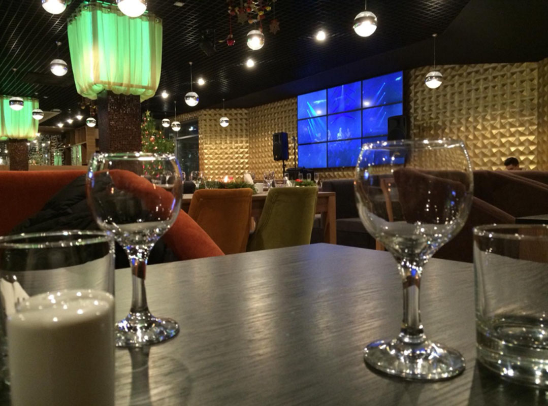 Основной зал — Такси