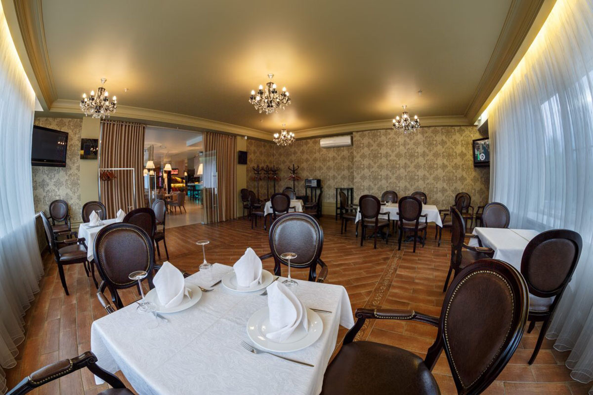 Зал на 100 человек — Ресторан Виктория