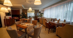 Зал на 100 человек